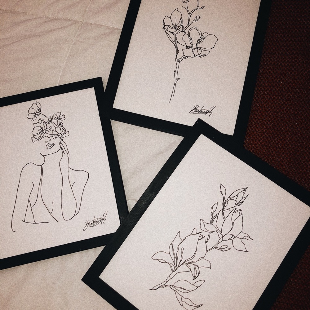 Framed floral line art in black frame (set of 3)
